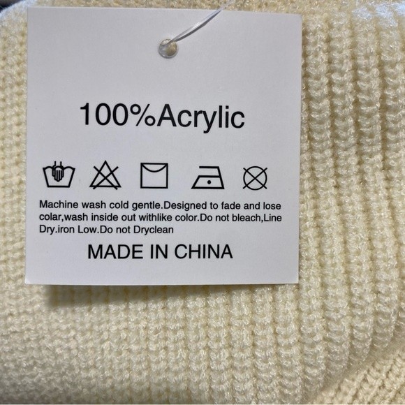 Belle De Jour Women’s Beaded Trim Cutout Shoulder Sweater Cream Size Large NWT - Picture 5 of 7